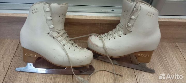 Фигурные коньки edea