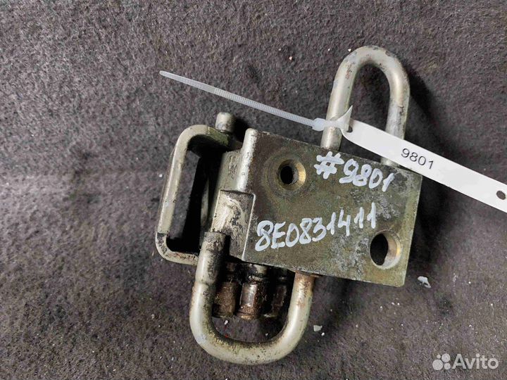 Петля двери Audi A6 allroad (4F 2004-2010) 8E0 831