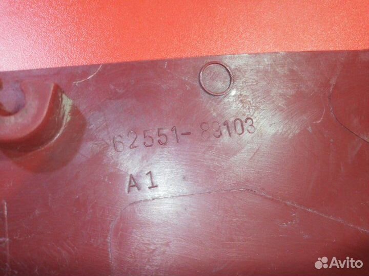 Накладка стойки кузова задняя правая Toyota Hilux