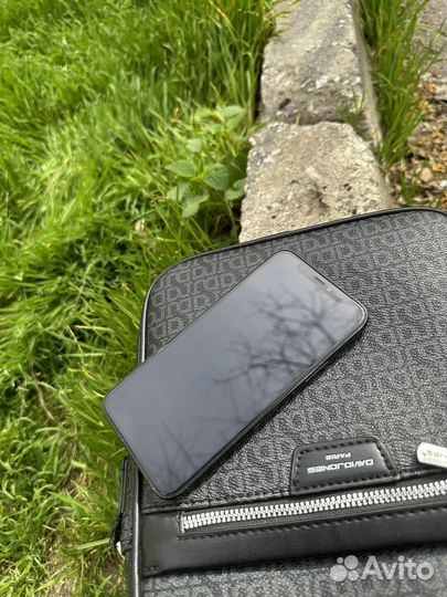 iPhone 11 Pro, 64 ГБ