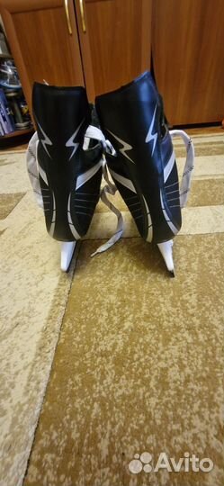 Коньки хоккейные 41 размер