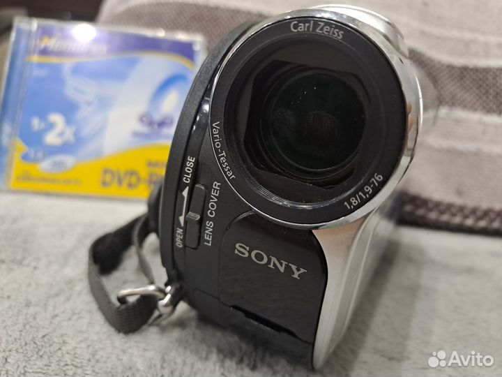 Видеокамера Фотоаппарат Sony DCR-DVD109E