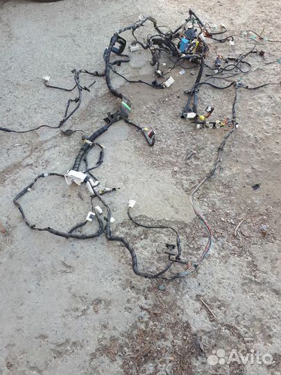 Mazda 3 BK - проводка салона