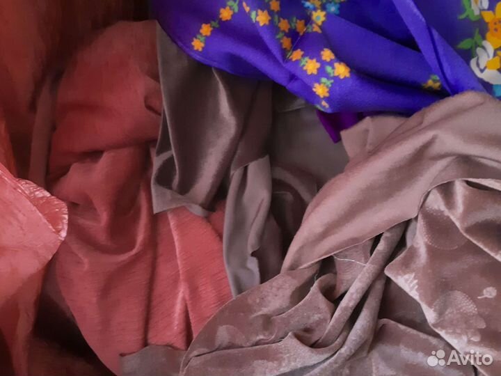 Ткани СССР шелк натуральный,бархат,плюш,шерсть