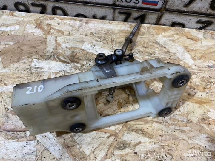 Кулиса кпп Mitsubishi Lancer 4G18 2004