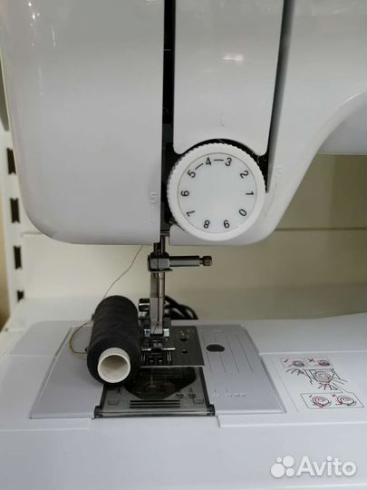 Швейная машина Brother x-4