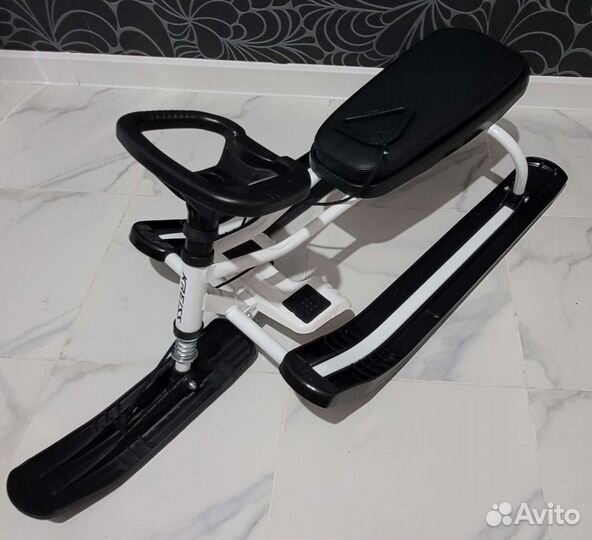 Детский снегокат новый