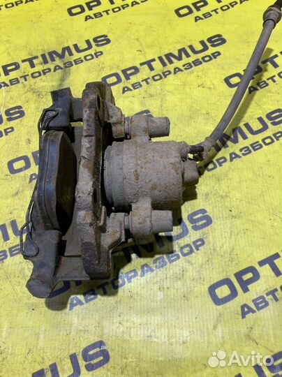 Передний левый суппорт Mazda 3 BK