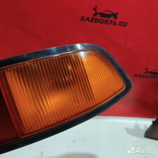 Фонарь задний правый Mazda 323 BG слепая