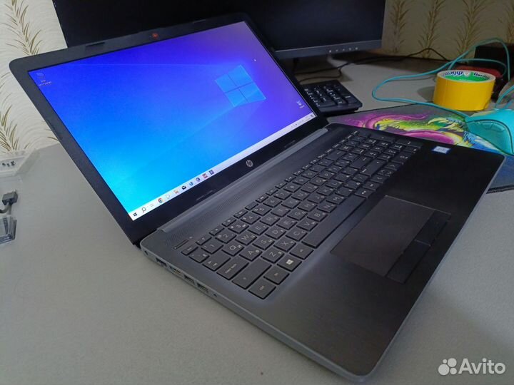 HP: 15.6Fhd, i5-8250u, mx110, 10ddr4, ssd+hdd