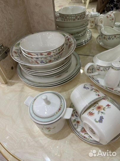 Набор столовой посуды из 6 персон