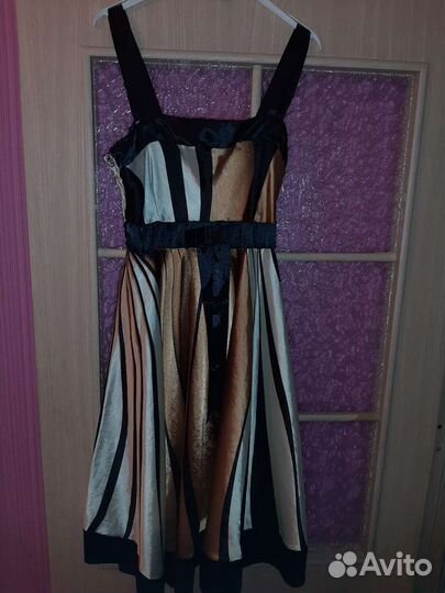 Красивые платья р.164 новые