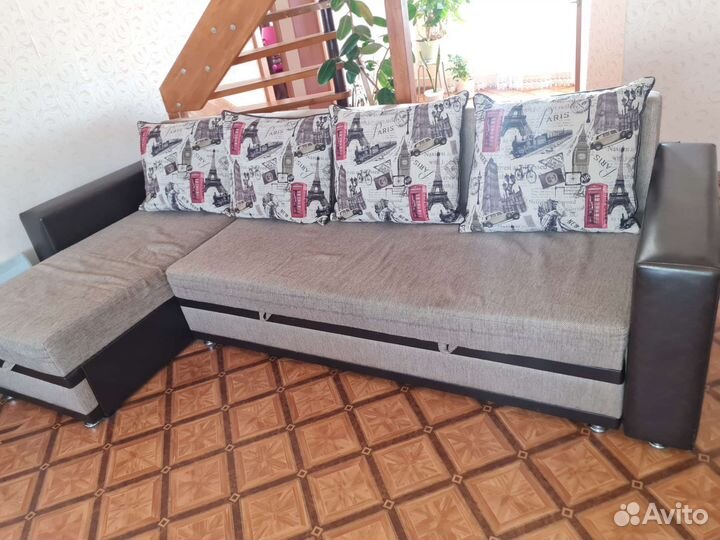 Большой угловой диван бу