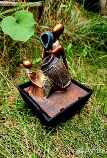 Домашний фонтан Африканки