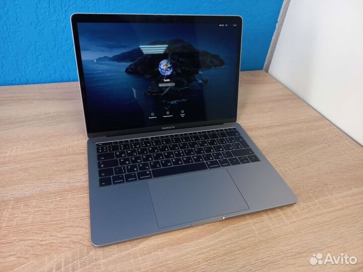 Apple MacBook Pro 13 2017 8/1тб + magic mouse 2