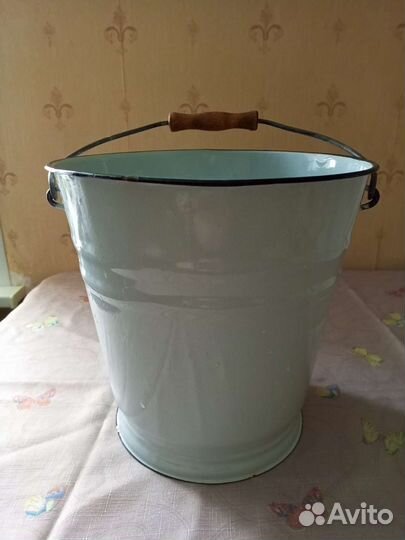 Эмалированное ведро