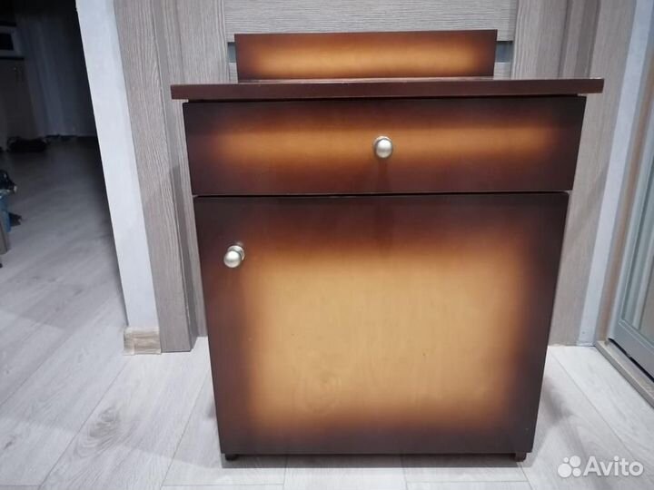 Тумбочка с зеркалом (комплект) ручная работа