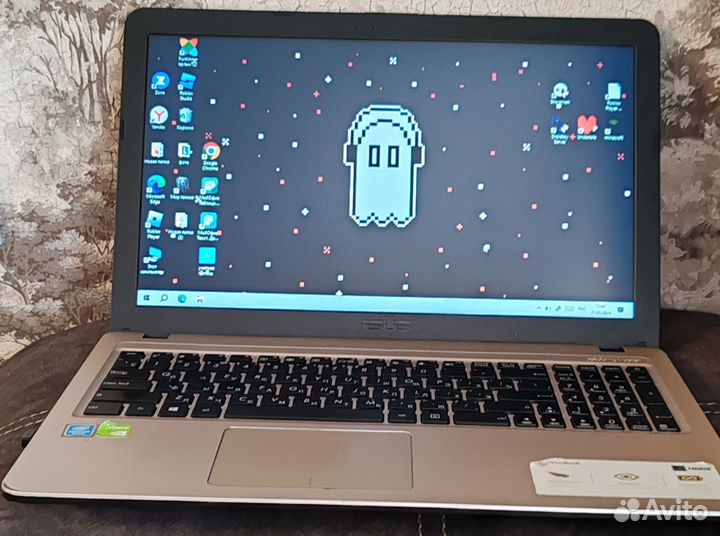 Ноутбук asus R540M