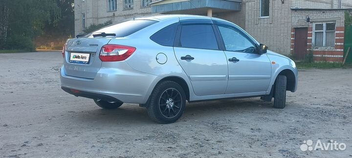 LADA Granta 1.6 МТ, 2015, 107 500 км