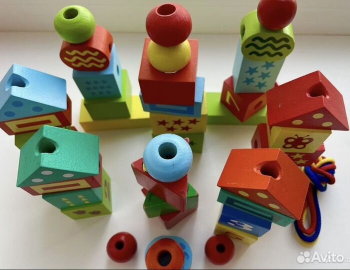 Игра Бусы - шнуровка