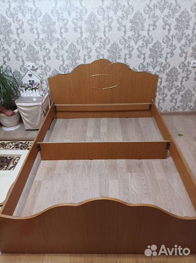 Кровать двухспальная