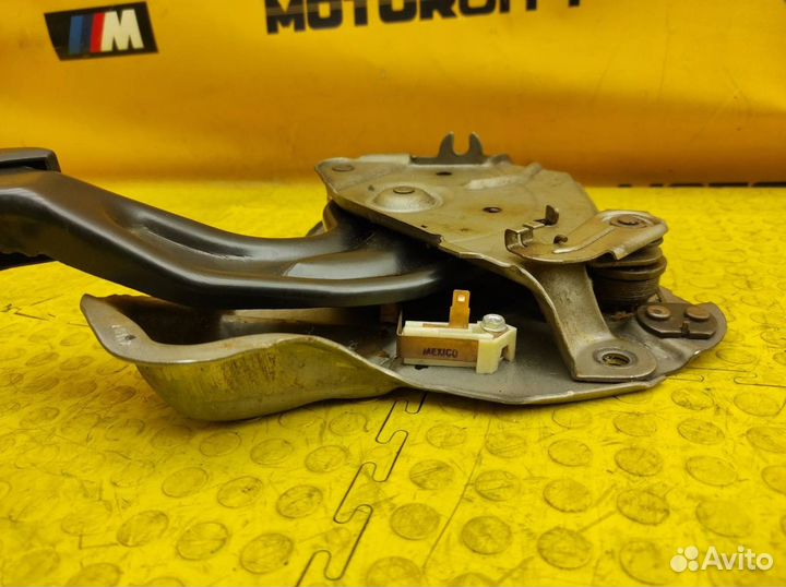 Педаль стояночного тормоза Chevrolet tahoe 400