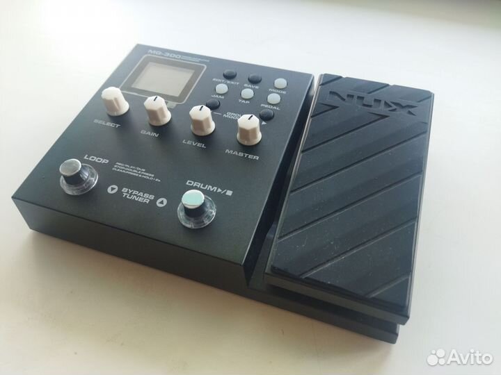 Гитарный процессор Nux MG-300