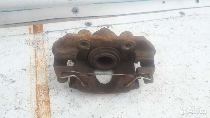 Суппорт передний Opel Corsa Опель Корса