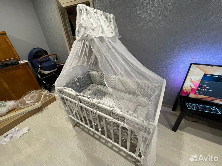 Кроватка для новорожденных