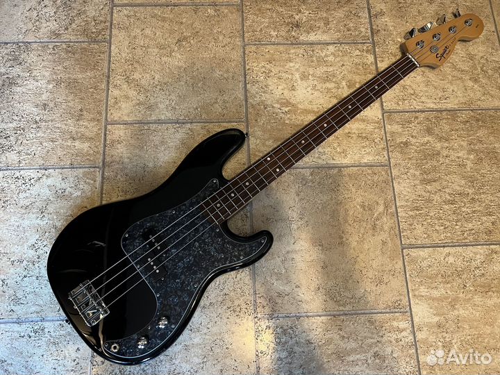 Бас гитара Fender Squier Precision Bass 2010