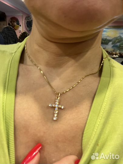 Золотой крест с фианитами 585пр 1,30 гр Россия