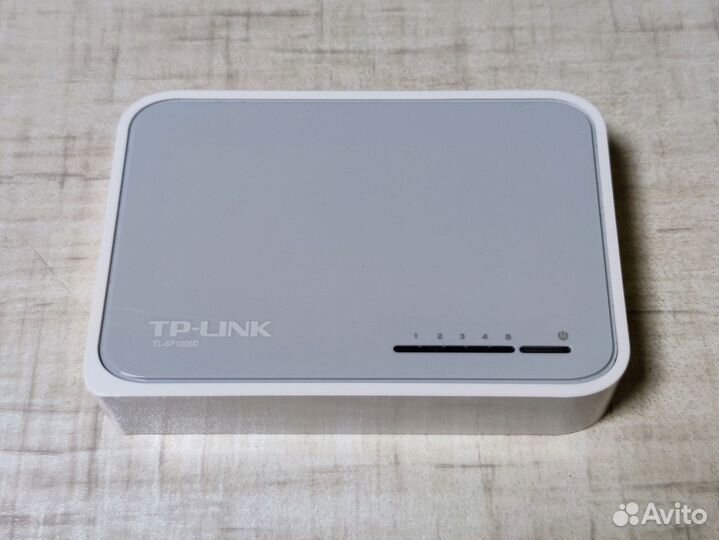 Коммутатор TP-Link TL-SF1005D (повторитель)