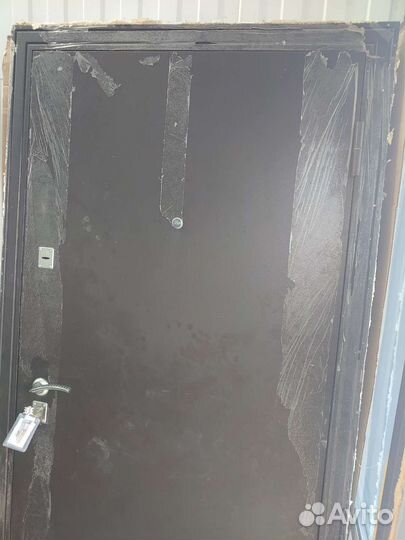 Дверь входная металлическая