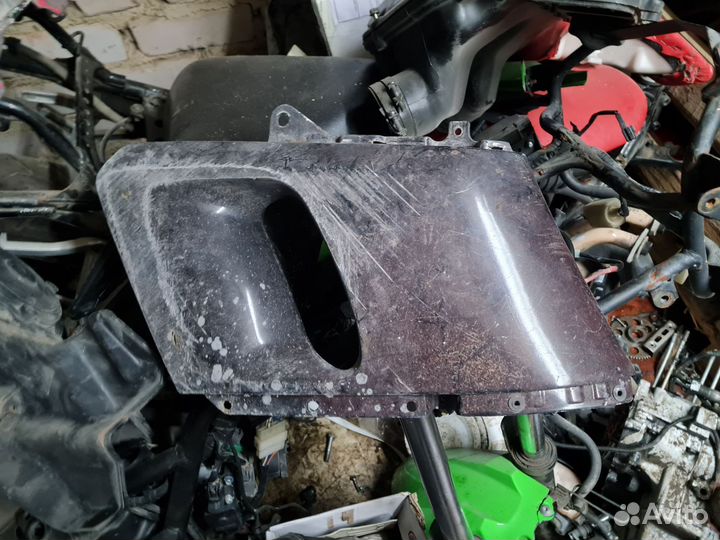 Kawasaki zzr 400 600 жабра правая