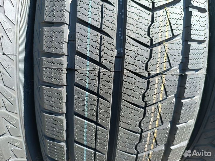 Grenlander Winter GL868 215/55 R17 98V