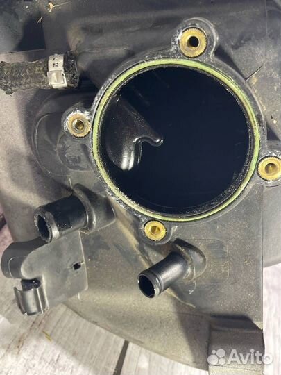 Коллектор впускной 06C133151K