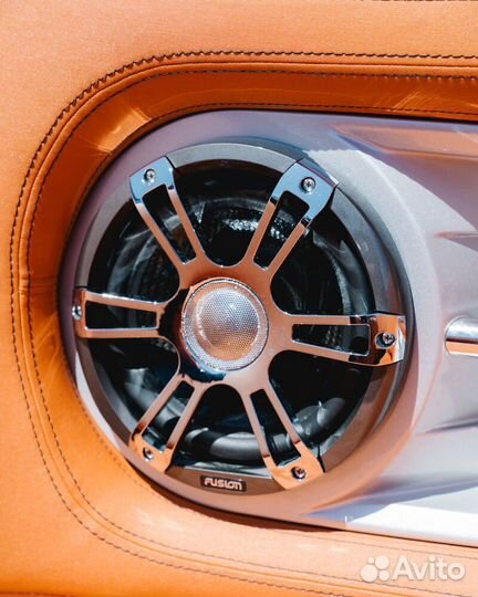 Моторная яхта Е26 Rider Порто Кристо