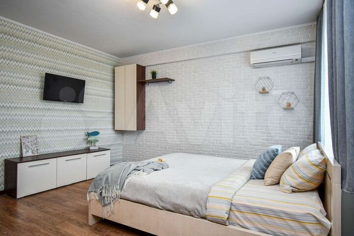 Квартира-студия, 38 м², 2/17 эт.