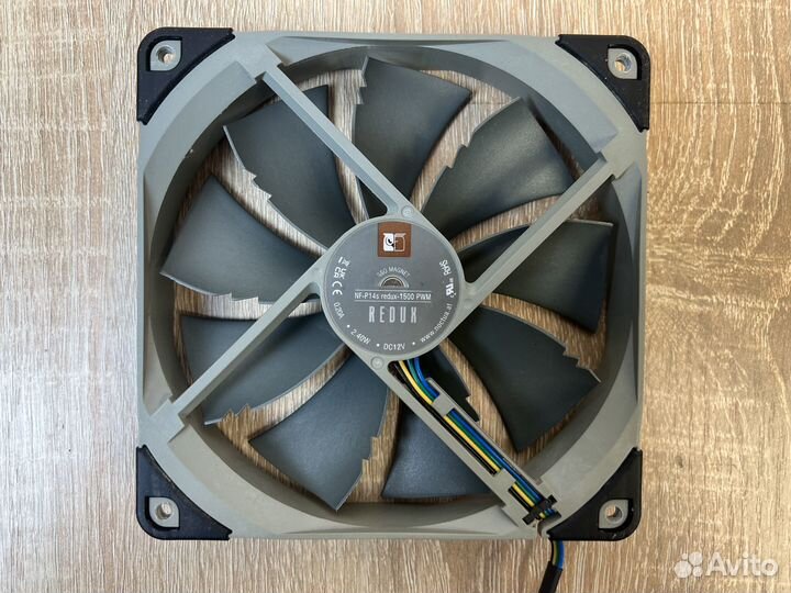 Noctua NF-P14s redux-1500 PWM 140 мм