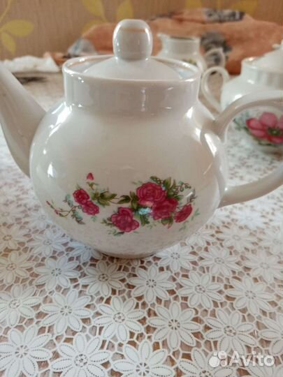 Заварочные чайники и сливочники Дулево