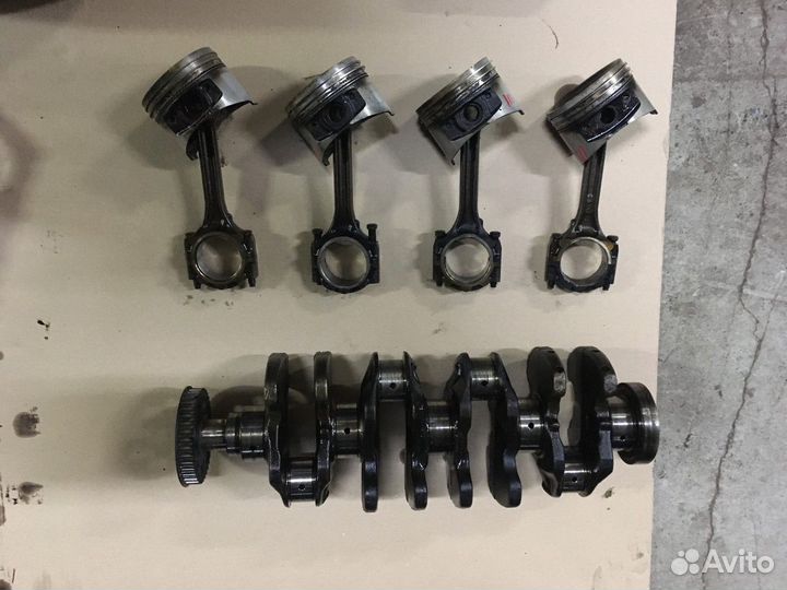 Коленвал + поршень (поршневая группа)