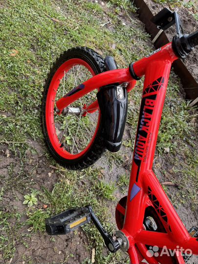 Детский велосипид четырехколесный 16