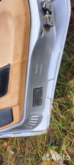 Задняя правая дверь ваз 2110