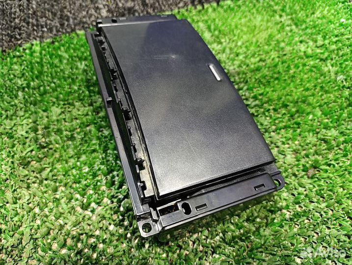 Подстаканник консоли Toyota Land Cruiser Prado