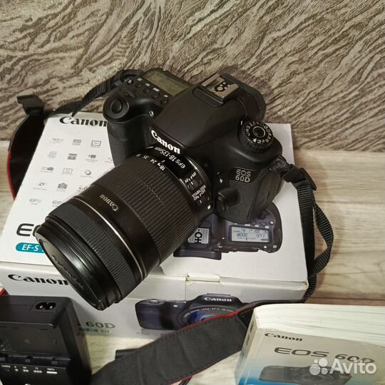 Фотоаппарат Canon EOS 60D