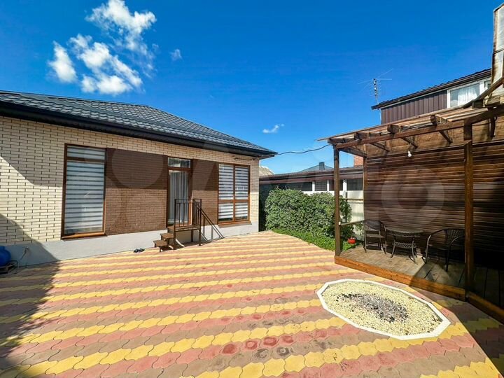 Дом 93 м² на участке 4 сот.