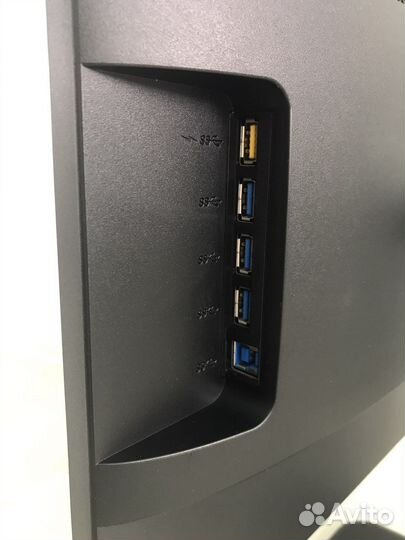 Монитор 24 дюйма с поворотным экраном как новый