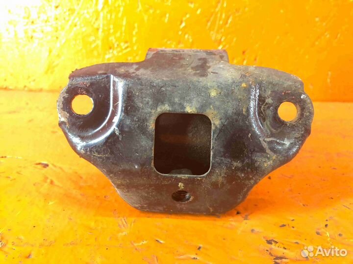 Подушка крепления двигателя Hyundai i30