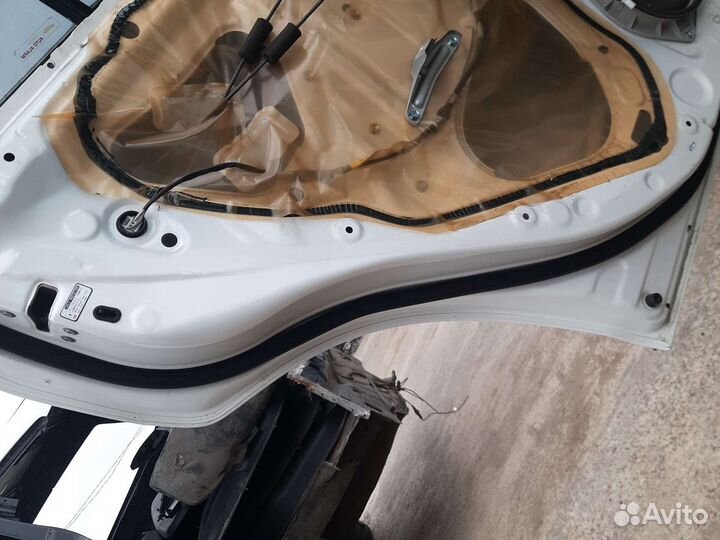 Двери задняя левая Toyota Harrier Lexus RX300