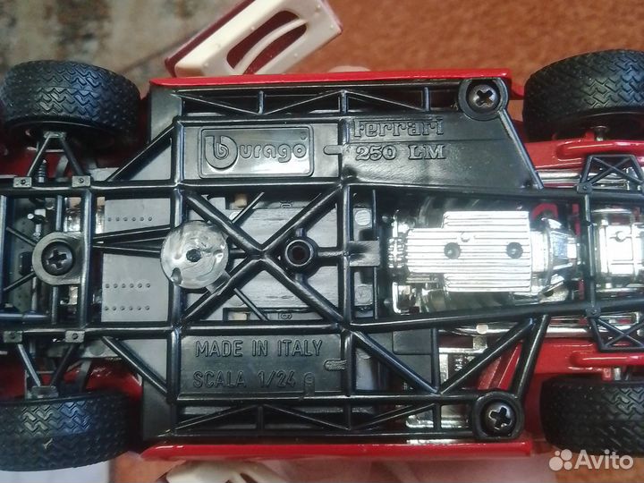 Машинка ferrari